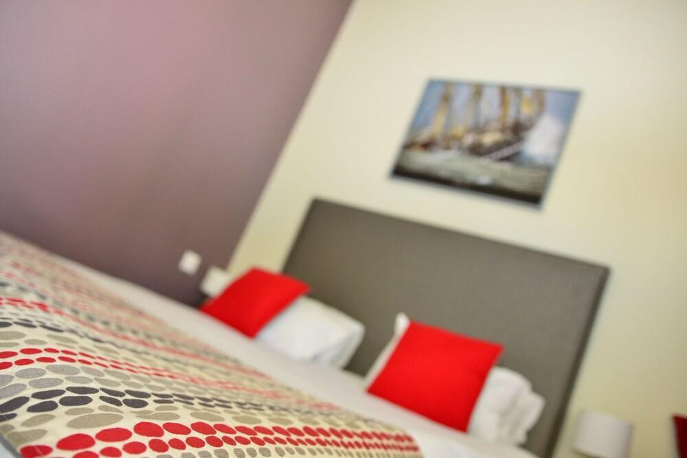 Hotel Fleur D'Epee 르 고지에 외부 사진